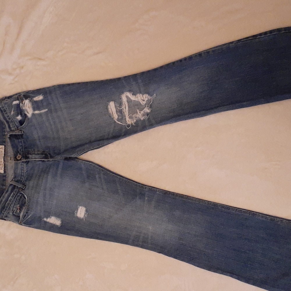 Hollister Jean's